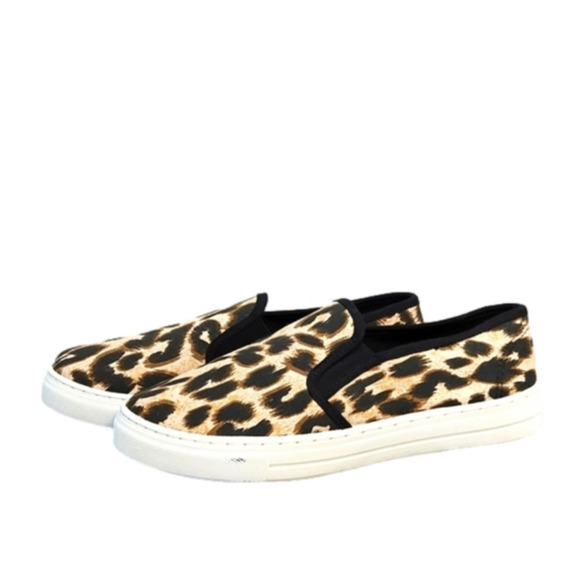 𝅺Womens LIKE NEW size 9 cupid leopard slip on sneakers - Picture 1 of 10